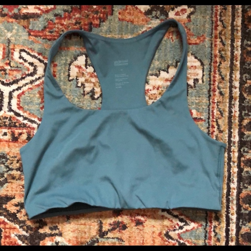 Girlfriend crop sports bra